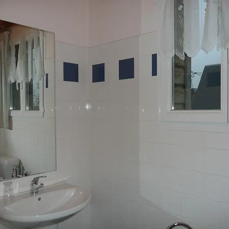 Bed & Breakfast Maison D'hotes Chant Du Loup *